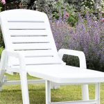 Why Should You Clean Your Plastic Sun Loungers?